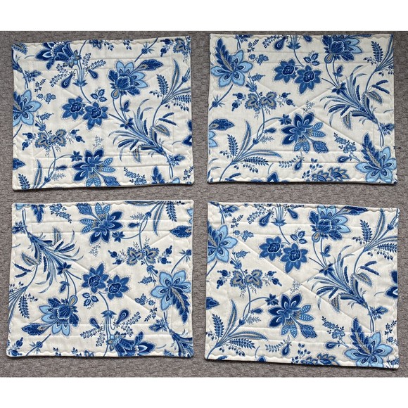 4 Two Sided Placemats Table Linens Beige Blue Floral Flowers Winter - Picture 2 of 6